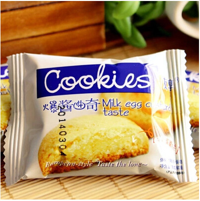 友享爆酱曲奇牛奶蛋羹味 三月爆品，独立包装，美味与便捷的融合